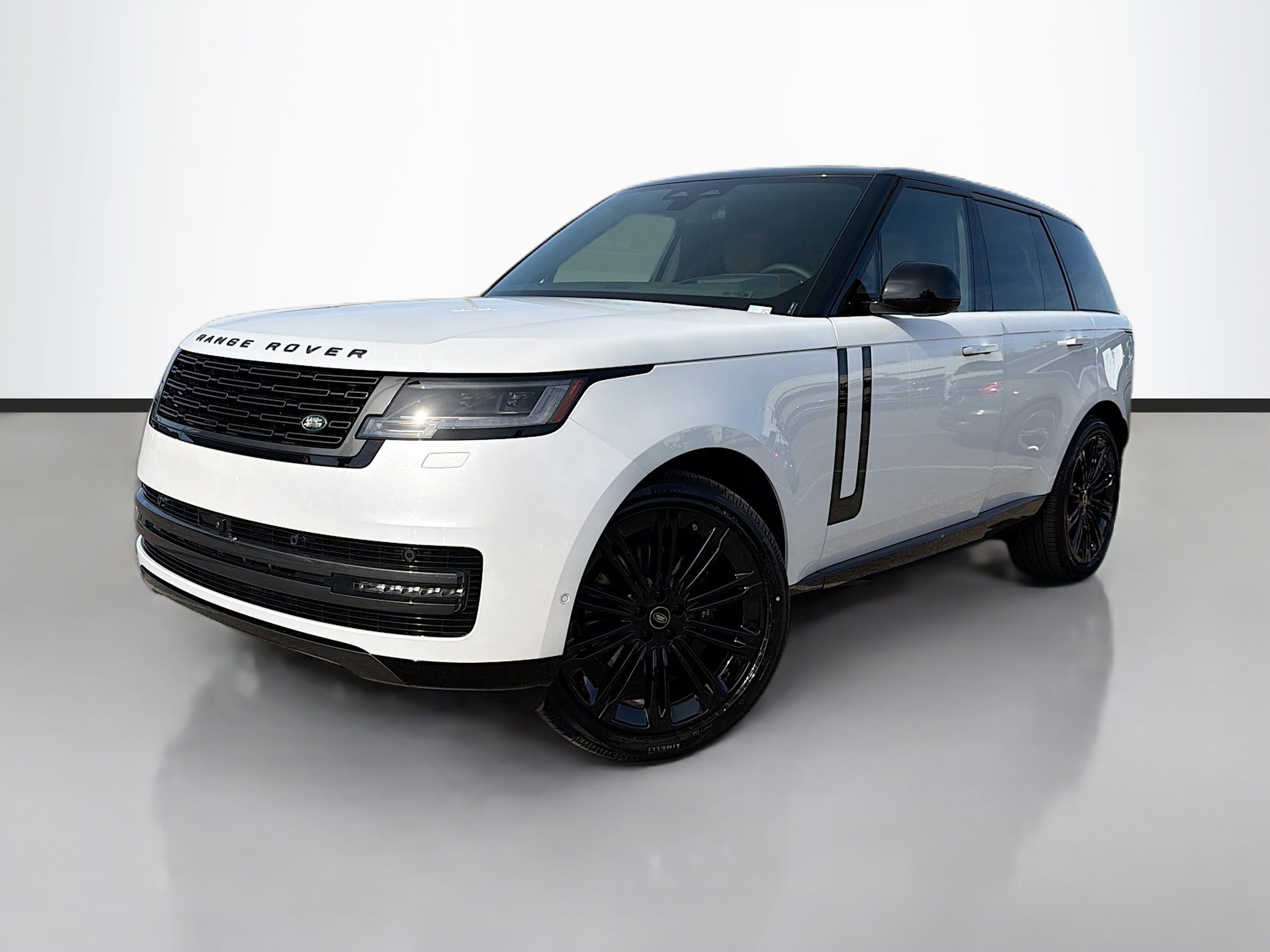2025 Land Rover Range Rover SE's photo