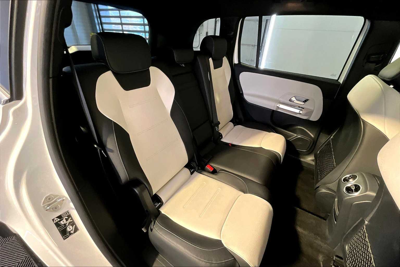 2022 Mercedes Benz GLB 250 4MATIC photo 19