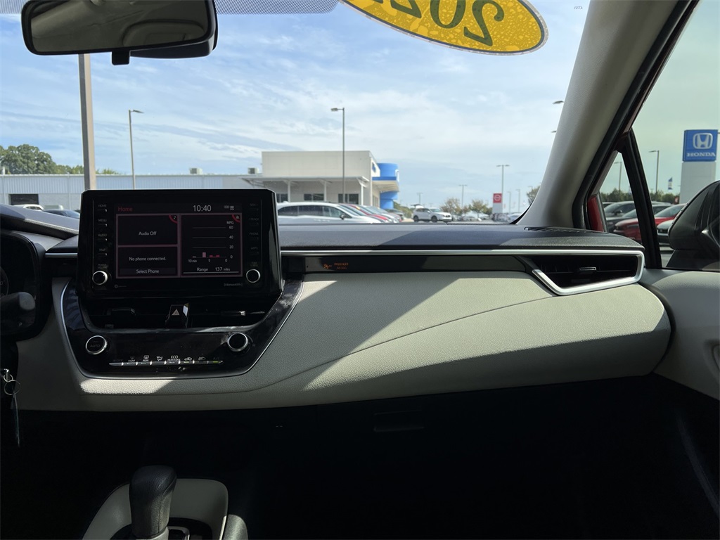 2022 Toyota Corolla LE photo 20