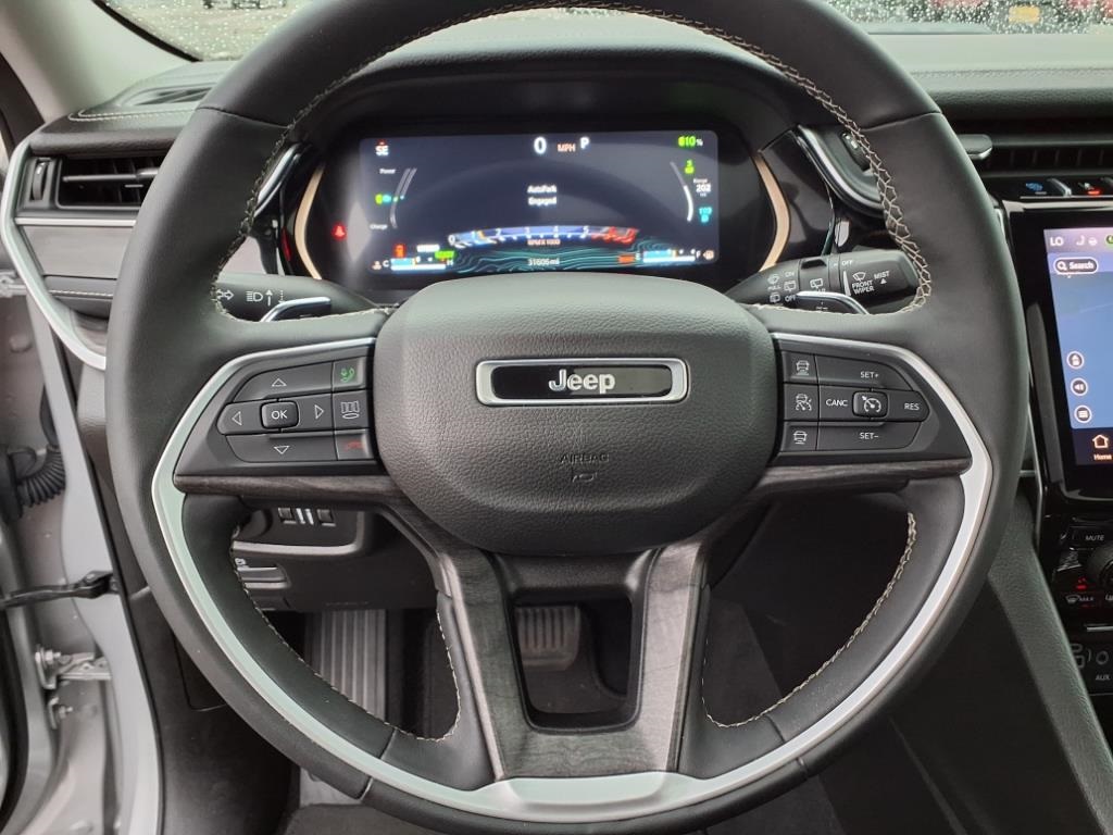 2023 Jeep Cherokee 4xe photo 11