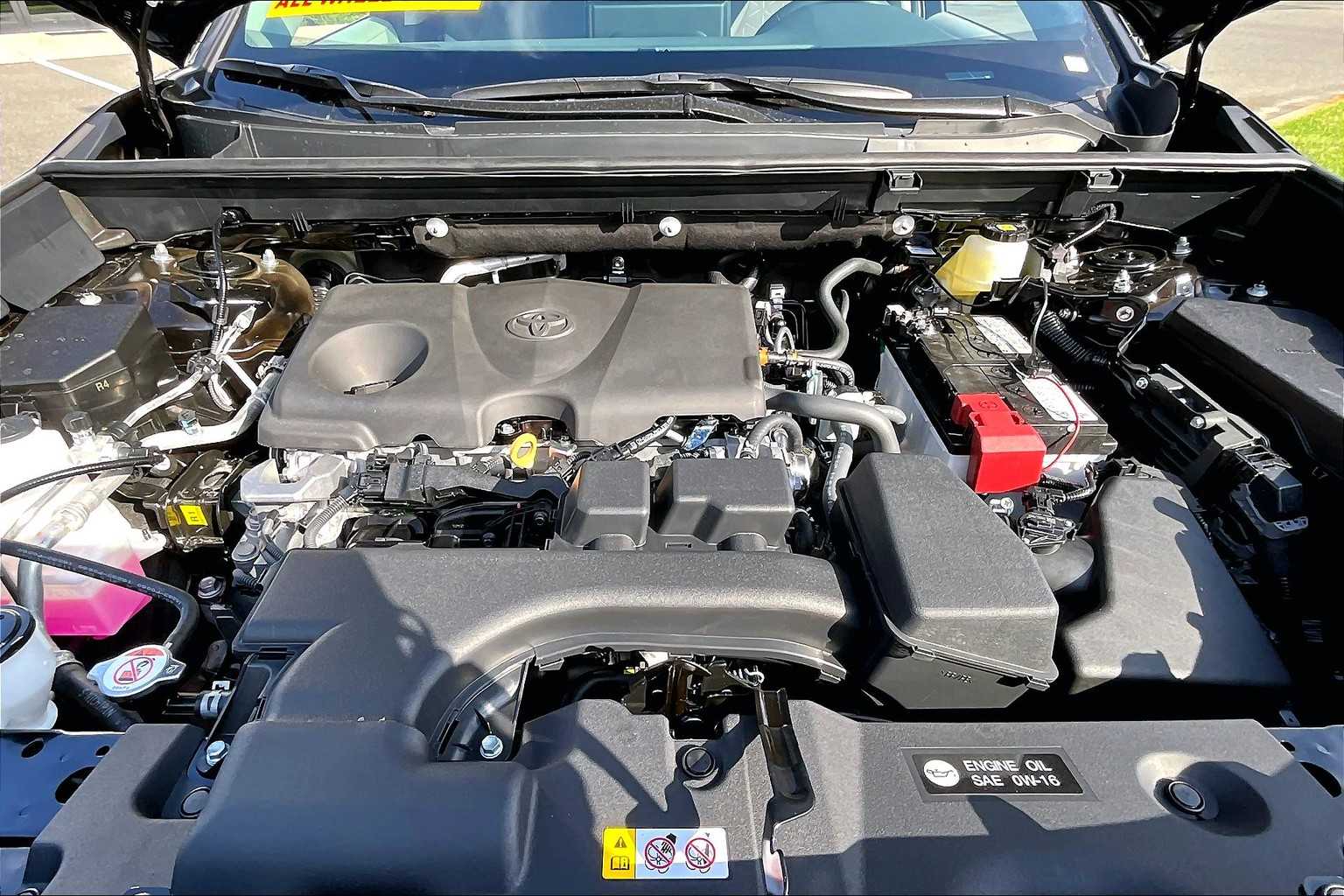 2025 Toyota RAV4 XLE photo 14