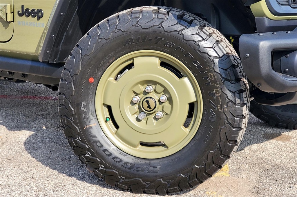 2025 Jeep Wrangler Willys 4xe photo 3