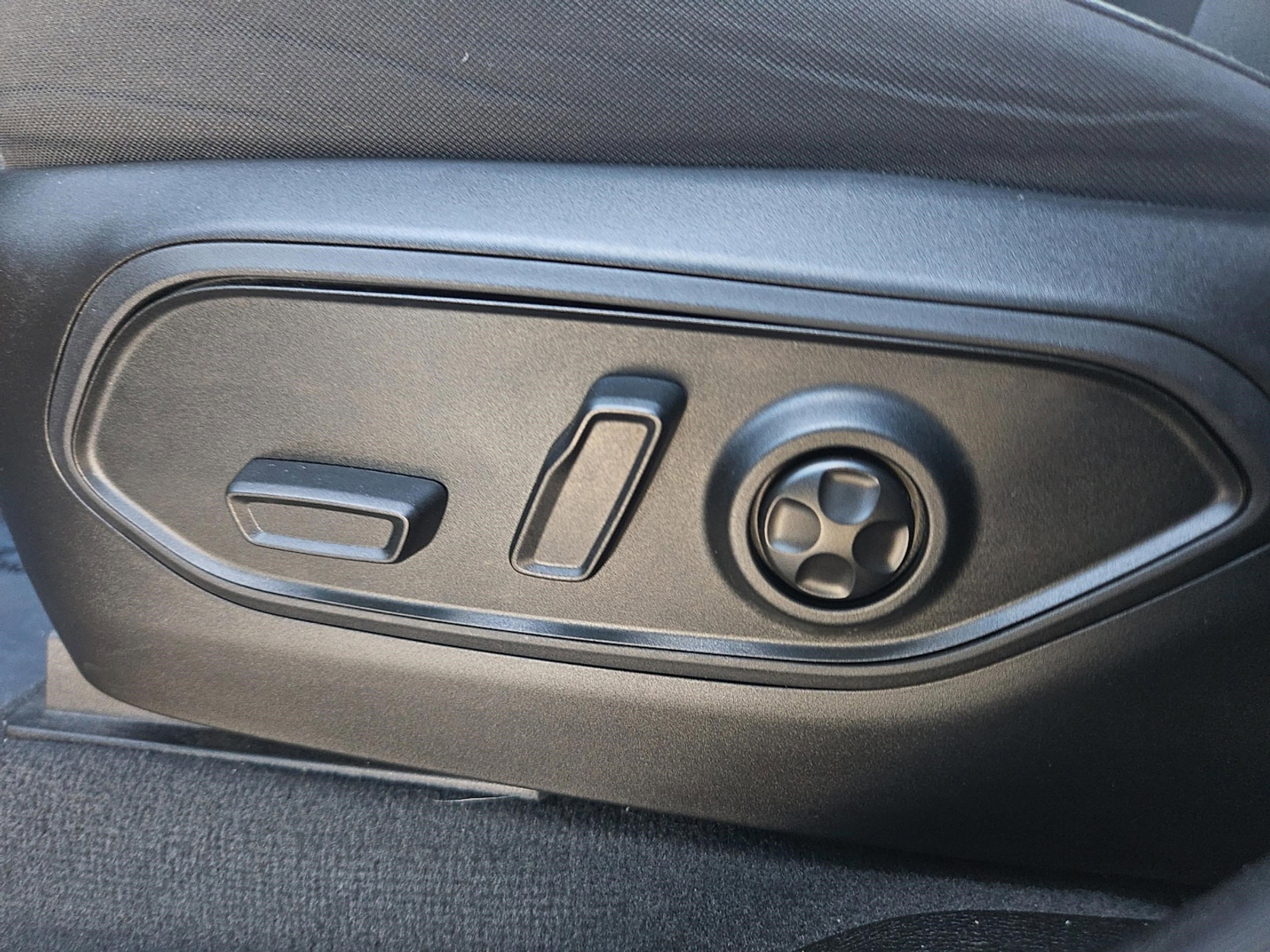 2025 Jeep Grand Cherokee Laredo photo 22
