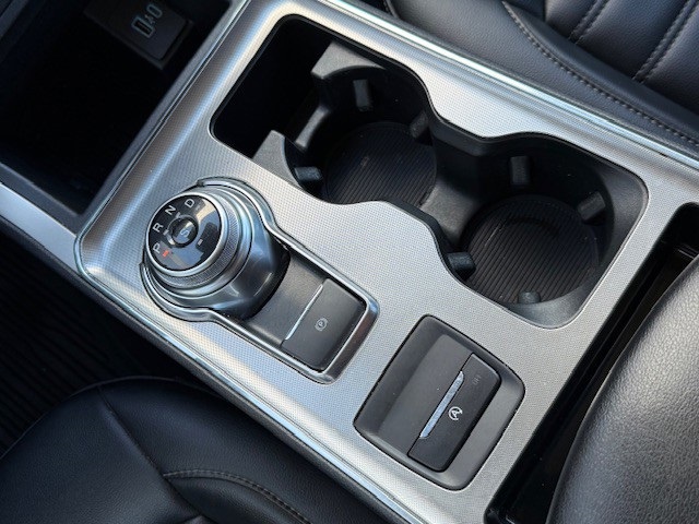 2022 Ford Edge SEL photo 21