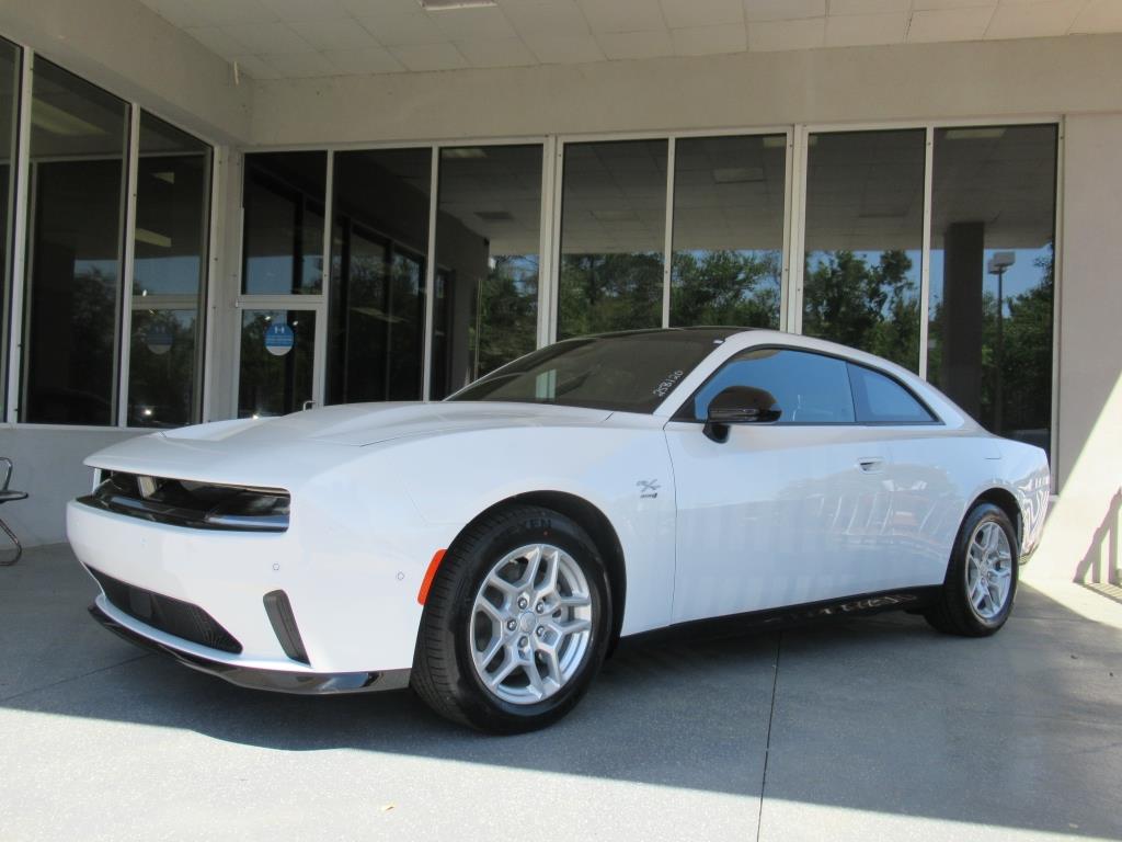 2025 Dodge Charger R/T photo 3