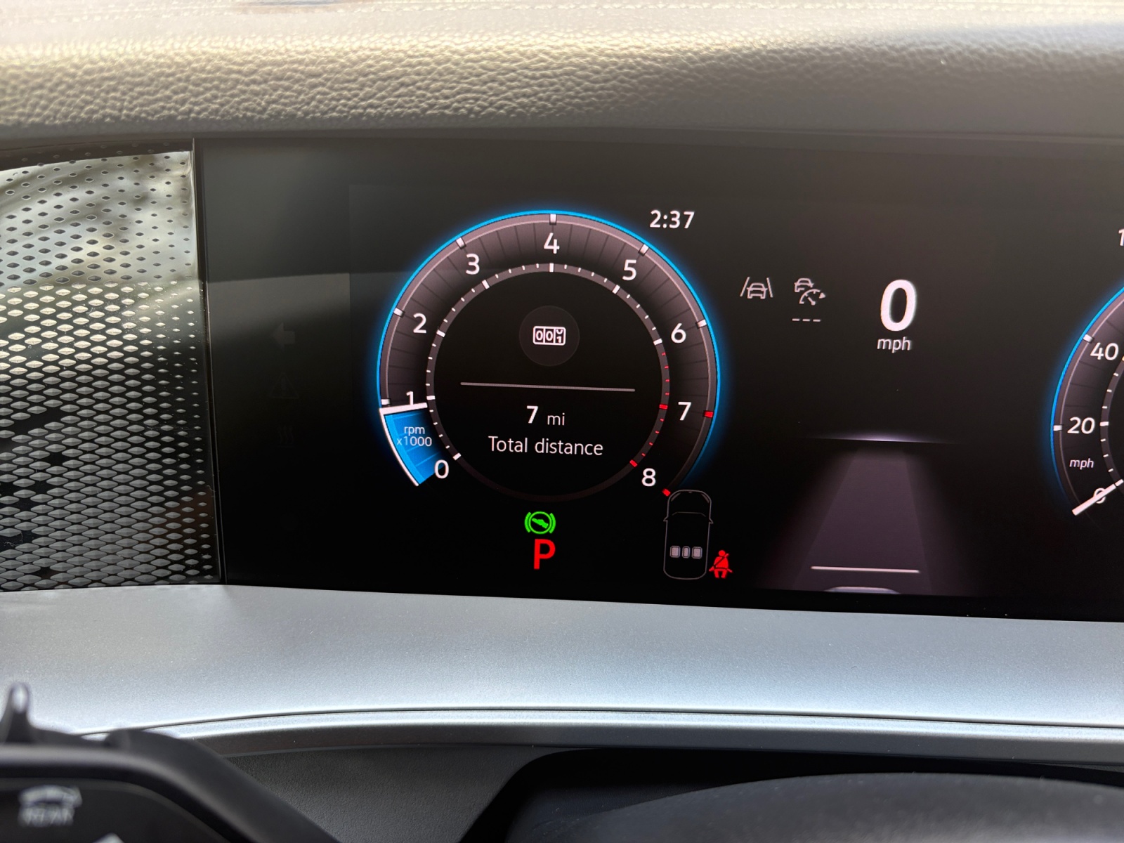 2025 Volkswagen Tiguan SE photo 11