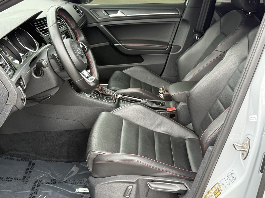 2021 Volkswagen Golf GTI SE photo 13