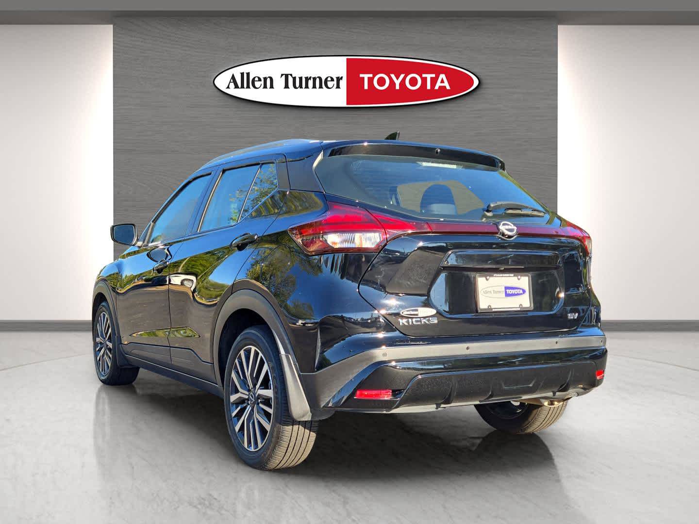 2023 Nissan Kicks SV photo 4