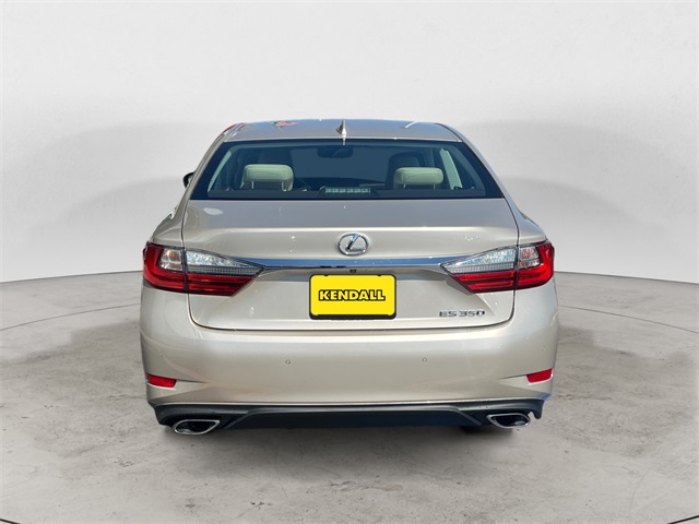 2017 Lexus ES 350 photo 3