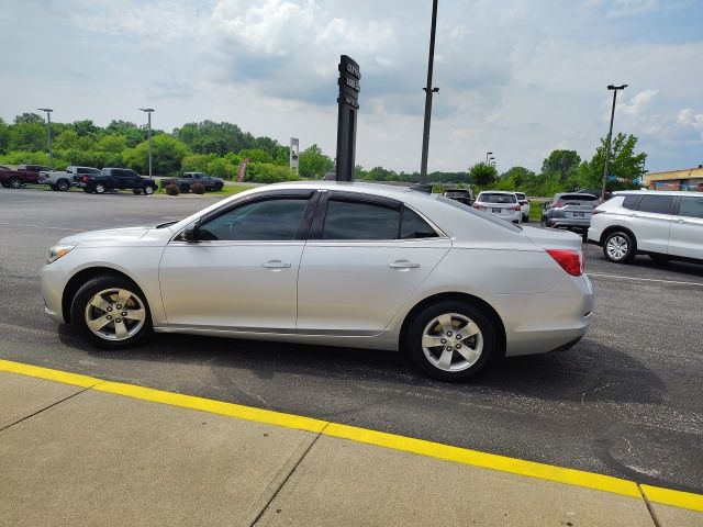 2015 Chevrolet Malibu LS photo 4