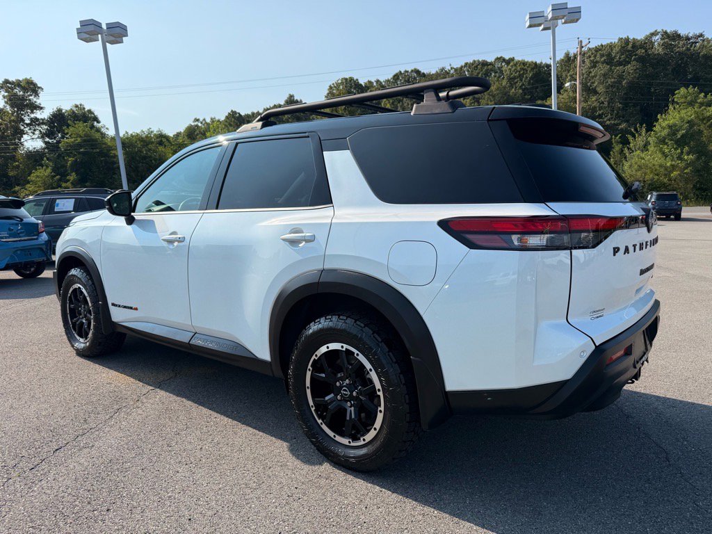 2025 Nissan Pathfinder Rock Creek photo 2