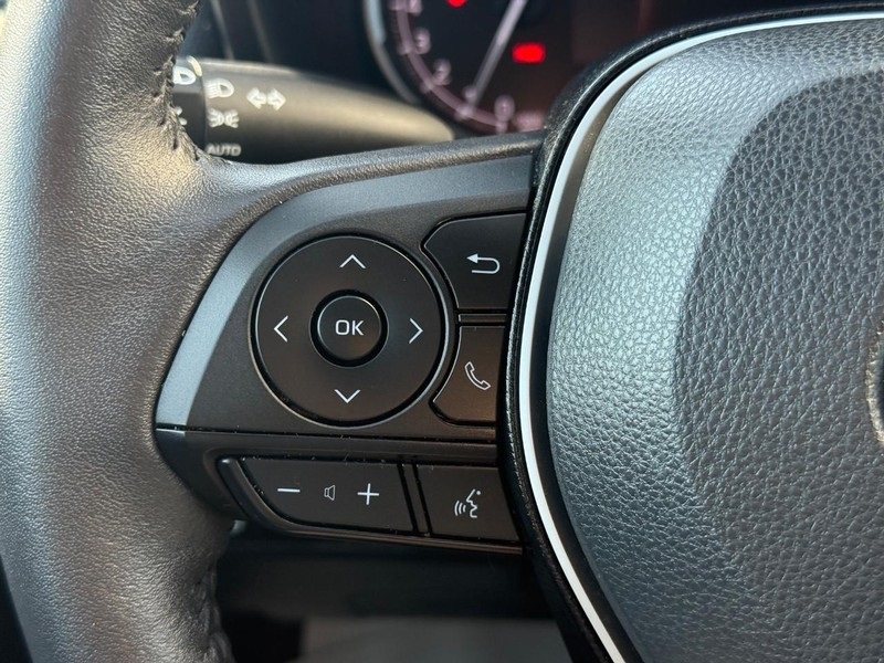 2023 Toyota RAV4 XLE photo 18