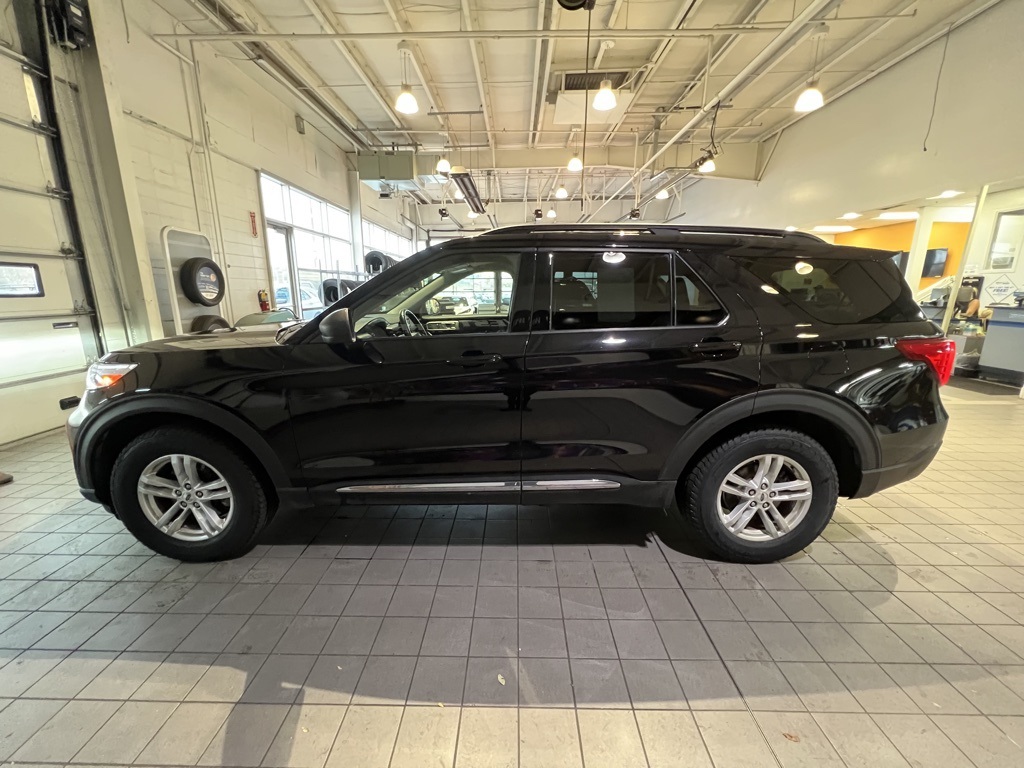 2021 Ford Explorer XLT photo 4