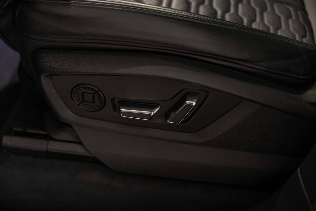 2022 AUDI RS Q8 - Image 24