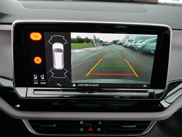 2024 Volkswagen Atlas Peak Edition SEL photo 28