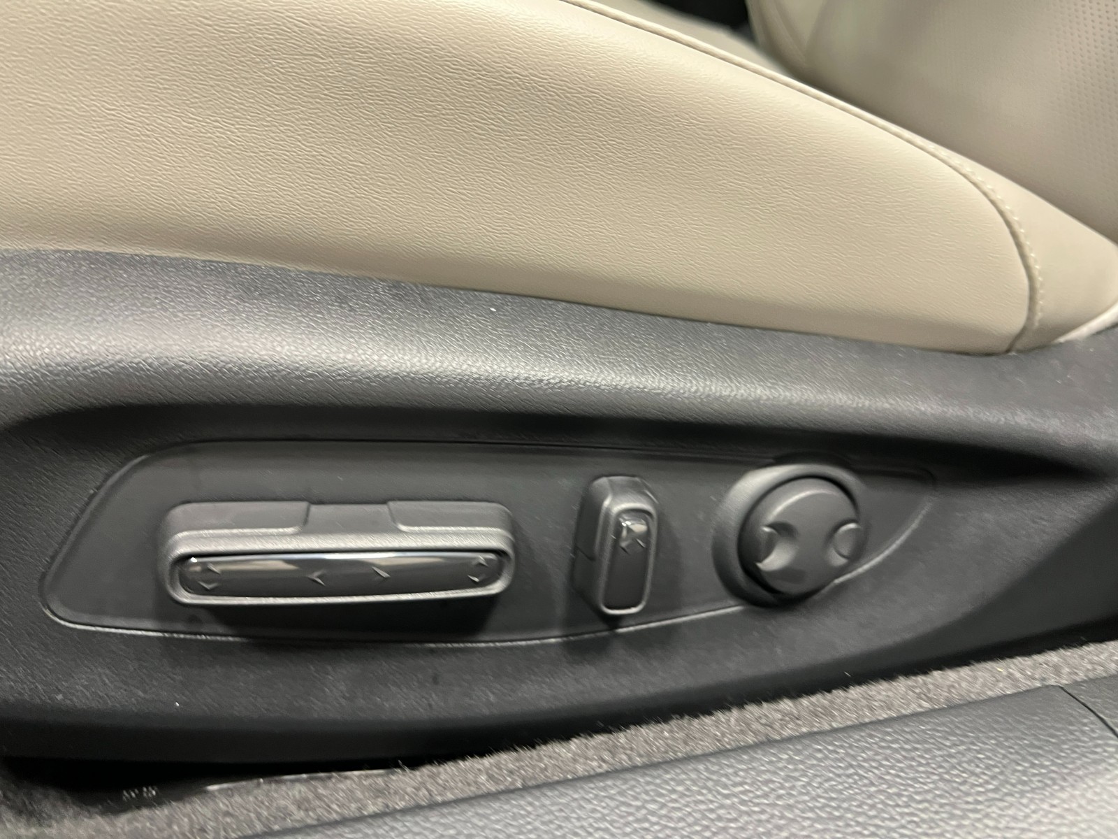 2025 Honda Accord Hybrid Touring photo 13
