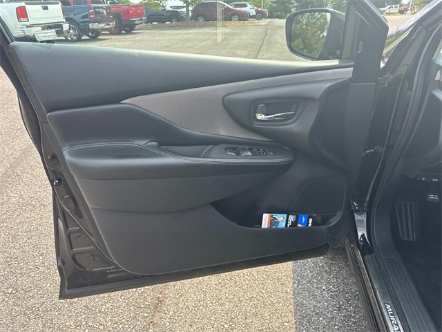 2023 Nissan Murano SV photo 24