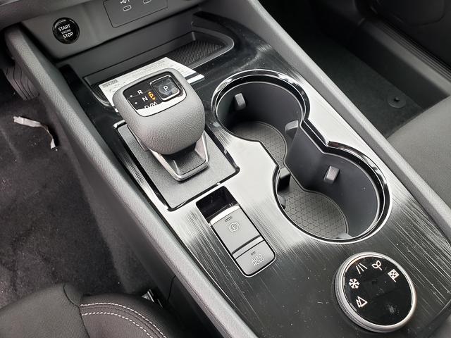 2025 Nissan Rogue S photo 14