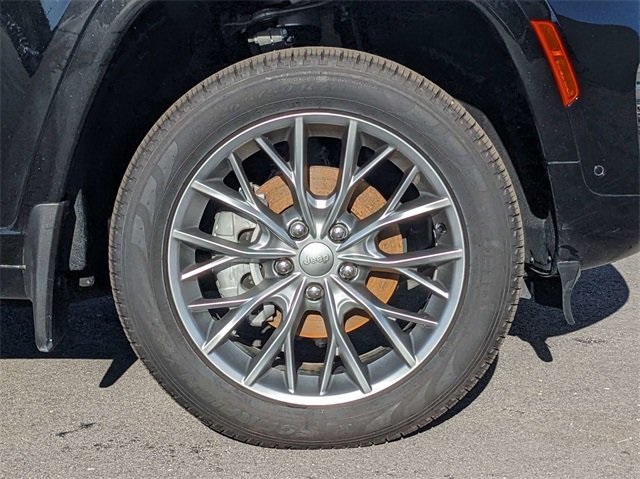 2023 Jeep Grand Cherokee Summit photo 11