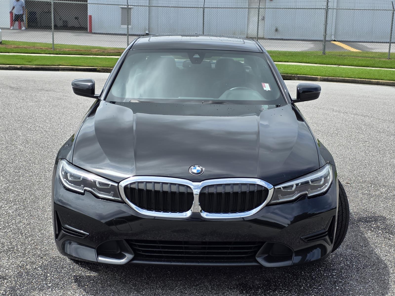 2021 Bmw 330i photo 2