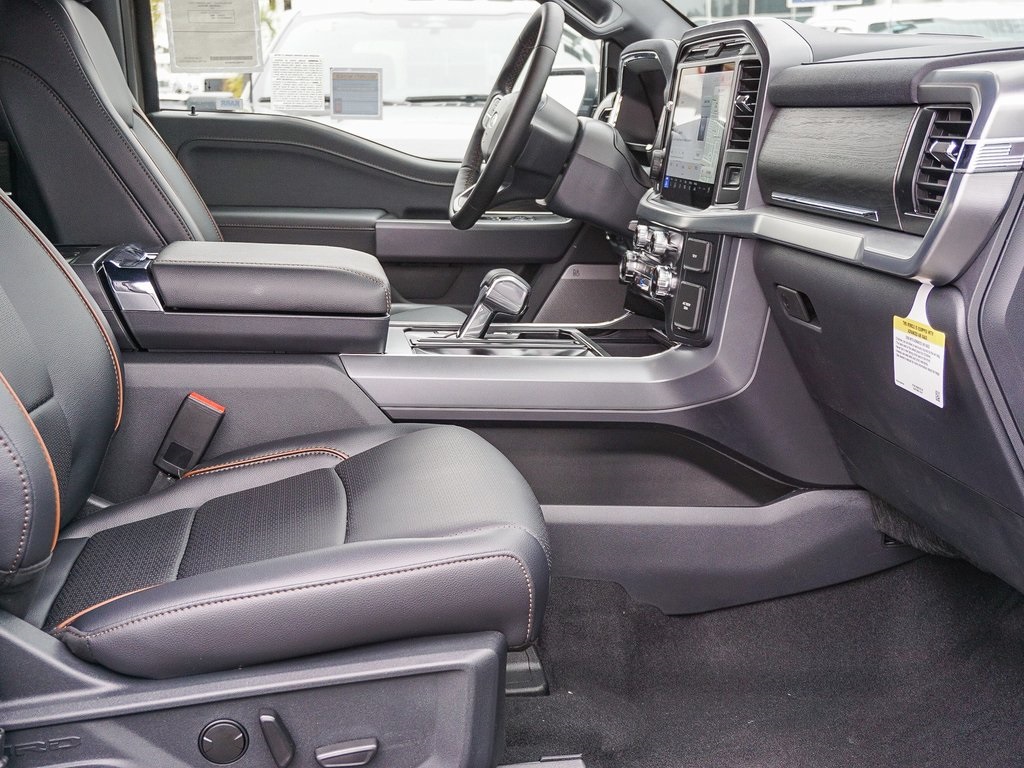 2025 Ford F-150 Lariat photo 11