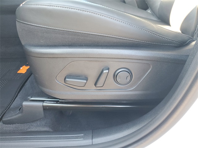 2025 Kia Sorento S photo 14