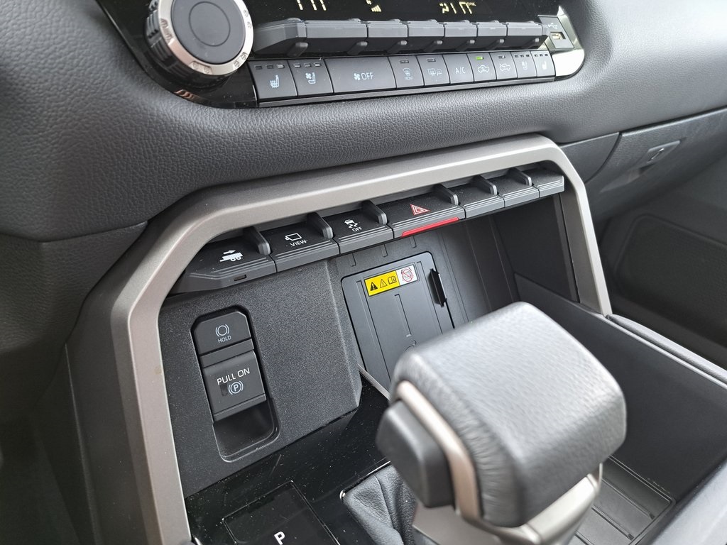 2024 Toyota Tundra Limited photo 18