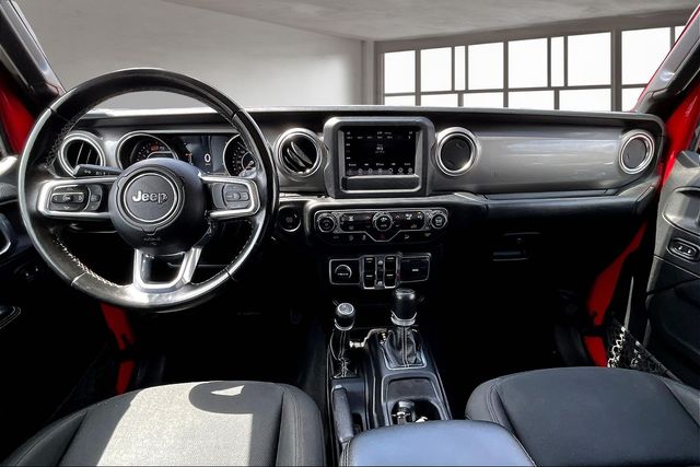 2020 Jeep Wrangler Unlimited Sahara photo 17