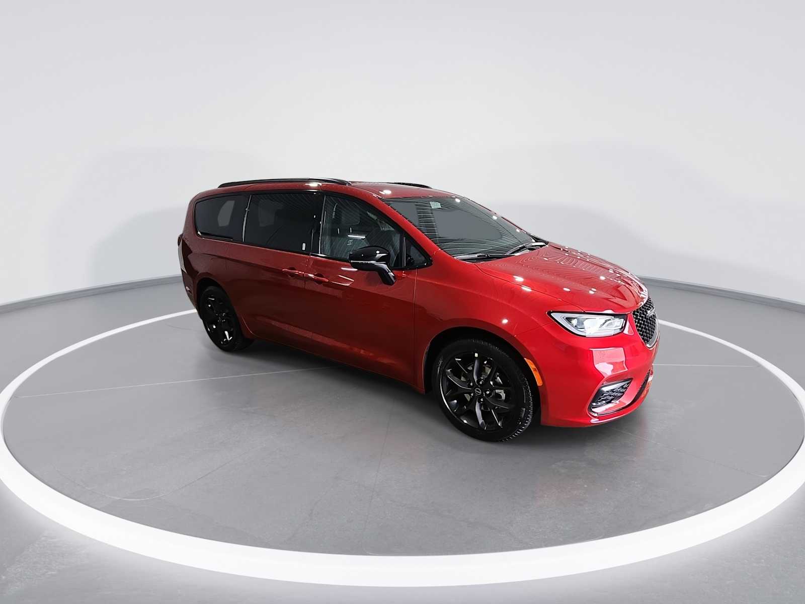 2026 Chrysler Pacifica photo 2