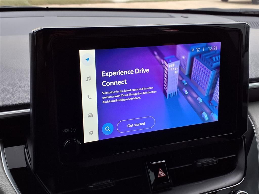 2024 Toyota Corolla Cross LE photo 3