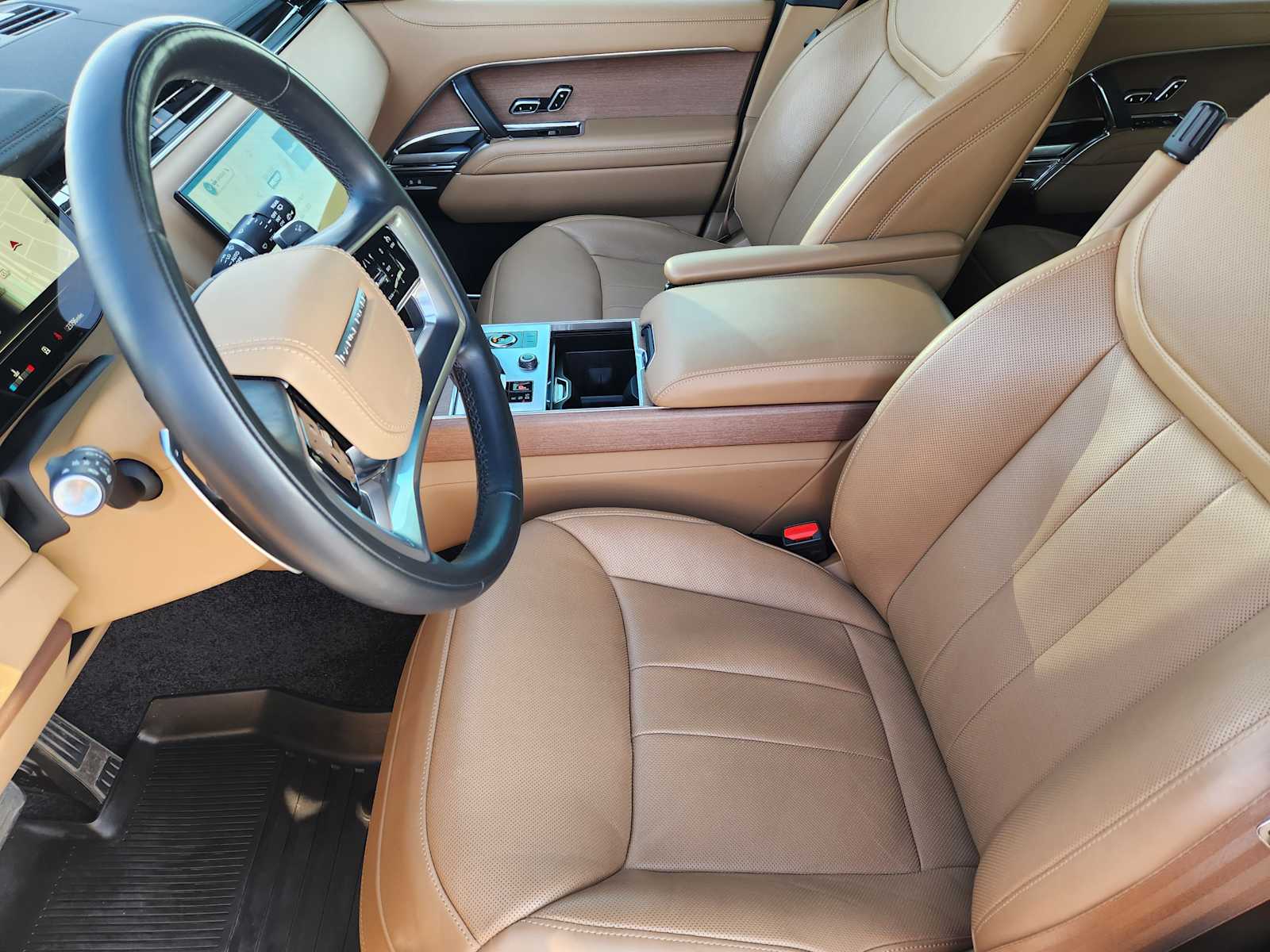 2023 Land Rover Range Rover SE photo 11