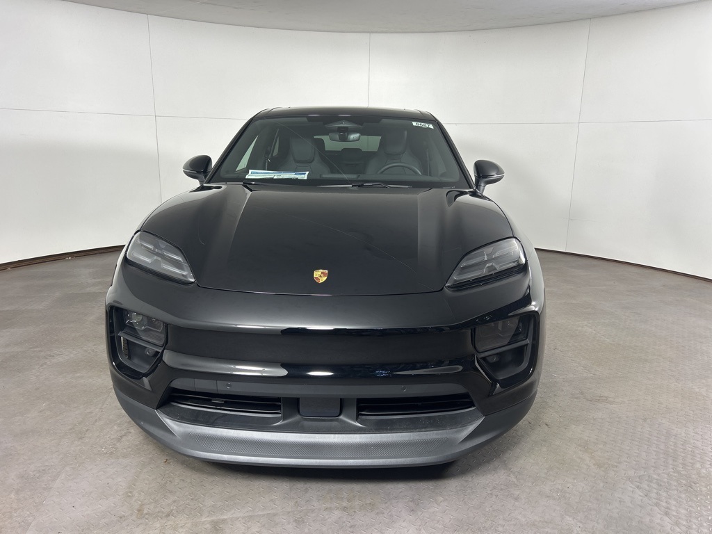 2025 Porsche Macan Electric 4 photo 2