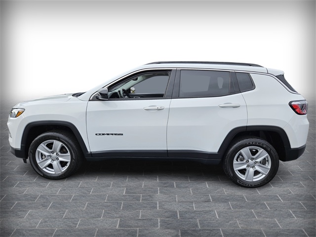 2022 Jeep Compass Latitude photo 4