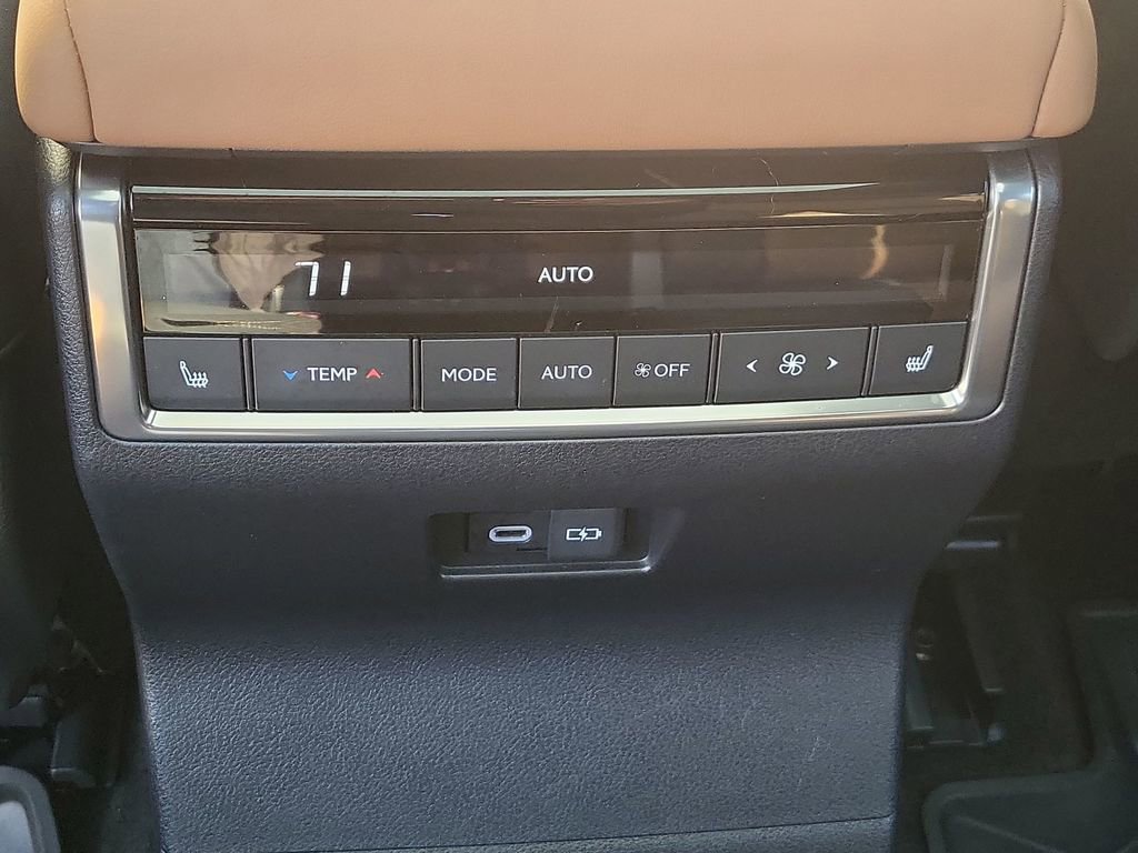 2024 Lexus GX 550 Luxury photo 22