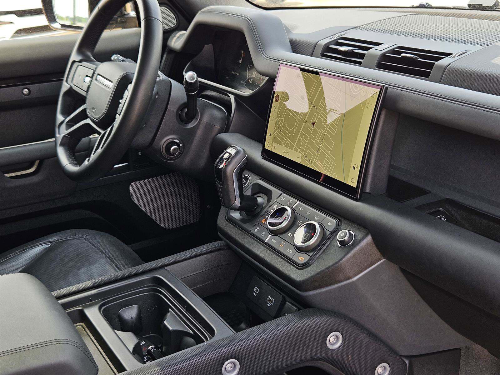 2023 Land Rover Defender X-Dynamic SE photo 42