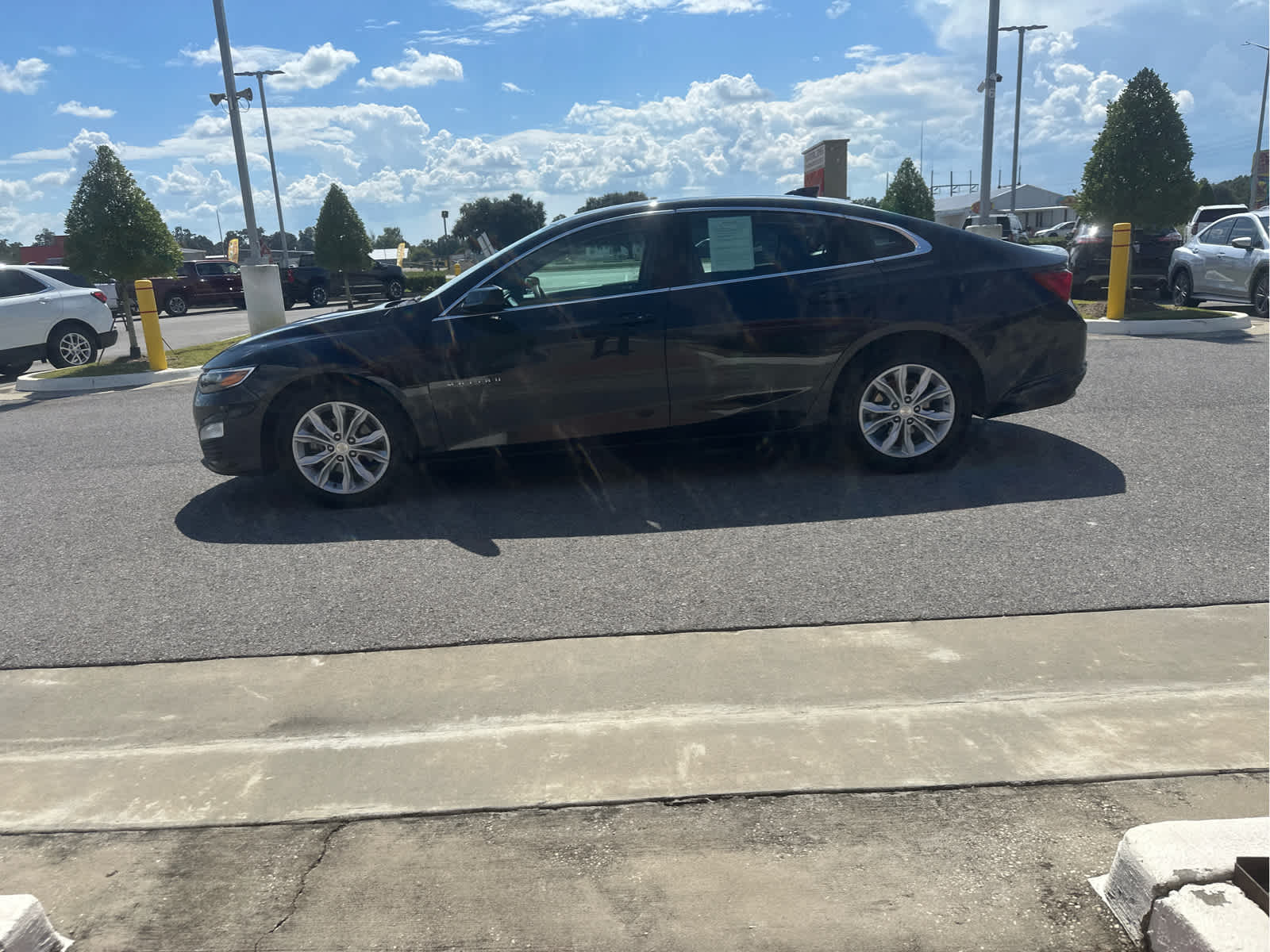 2023 Chevrolet Malibu 1LT photo 3