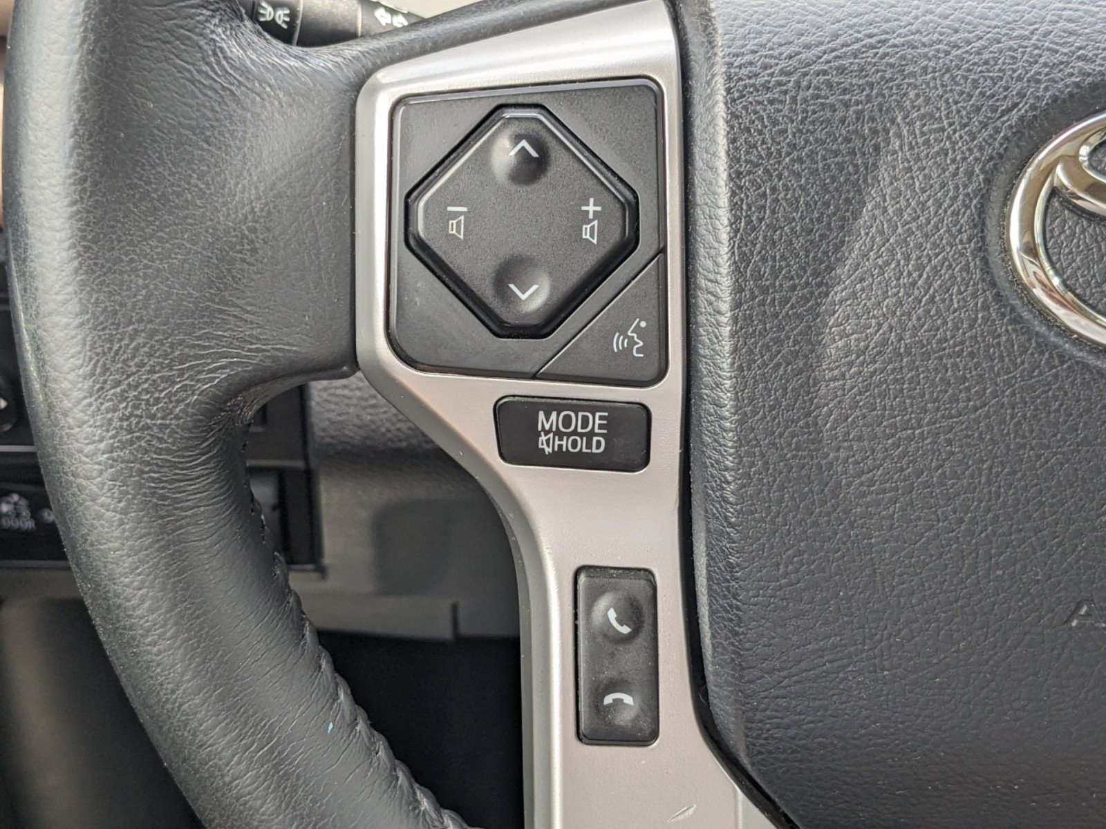 2019 Toyota Tundra Limited photo 20