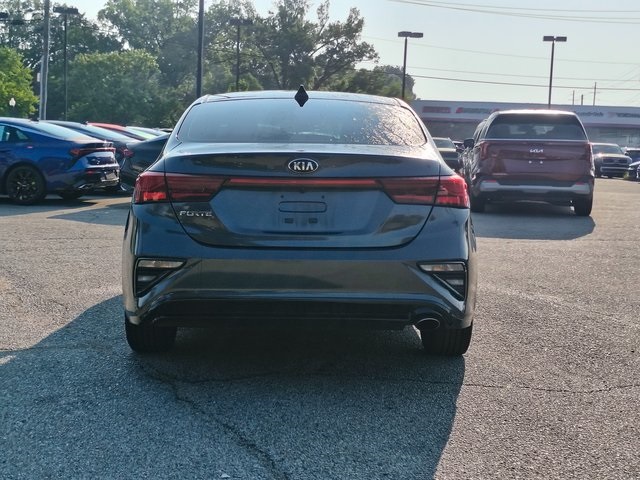 2019 Kia Forte LXS photo 3
