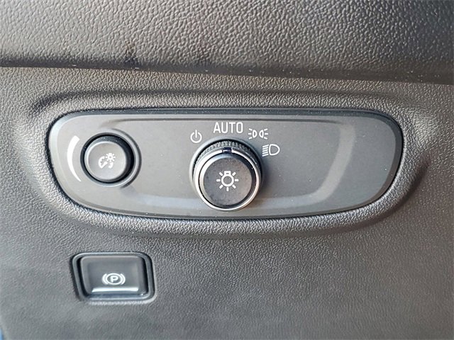 2022 Gmc Terrain SLE photo 16