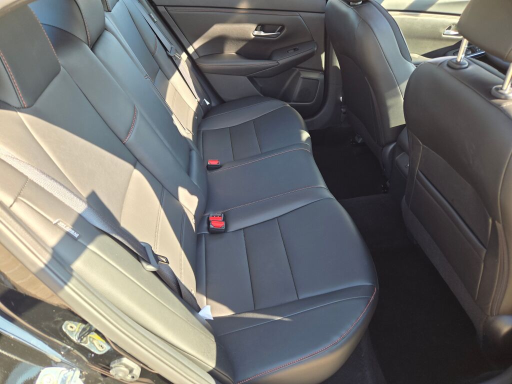 2024 Nissan Sentra SR photo 8