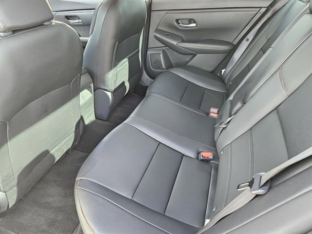 2024 Nissan Sentra SR photo 18
