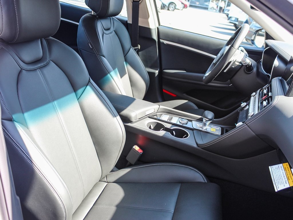 2026 Genesis G70 2.5T photo 15
