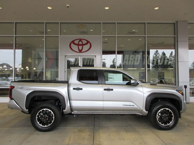 2025 Toyota Tacoma TRD Off-Road photo 2