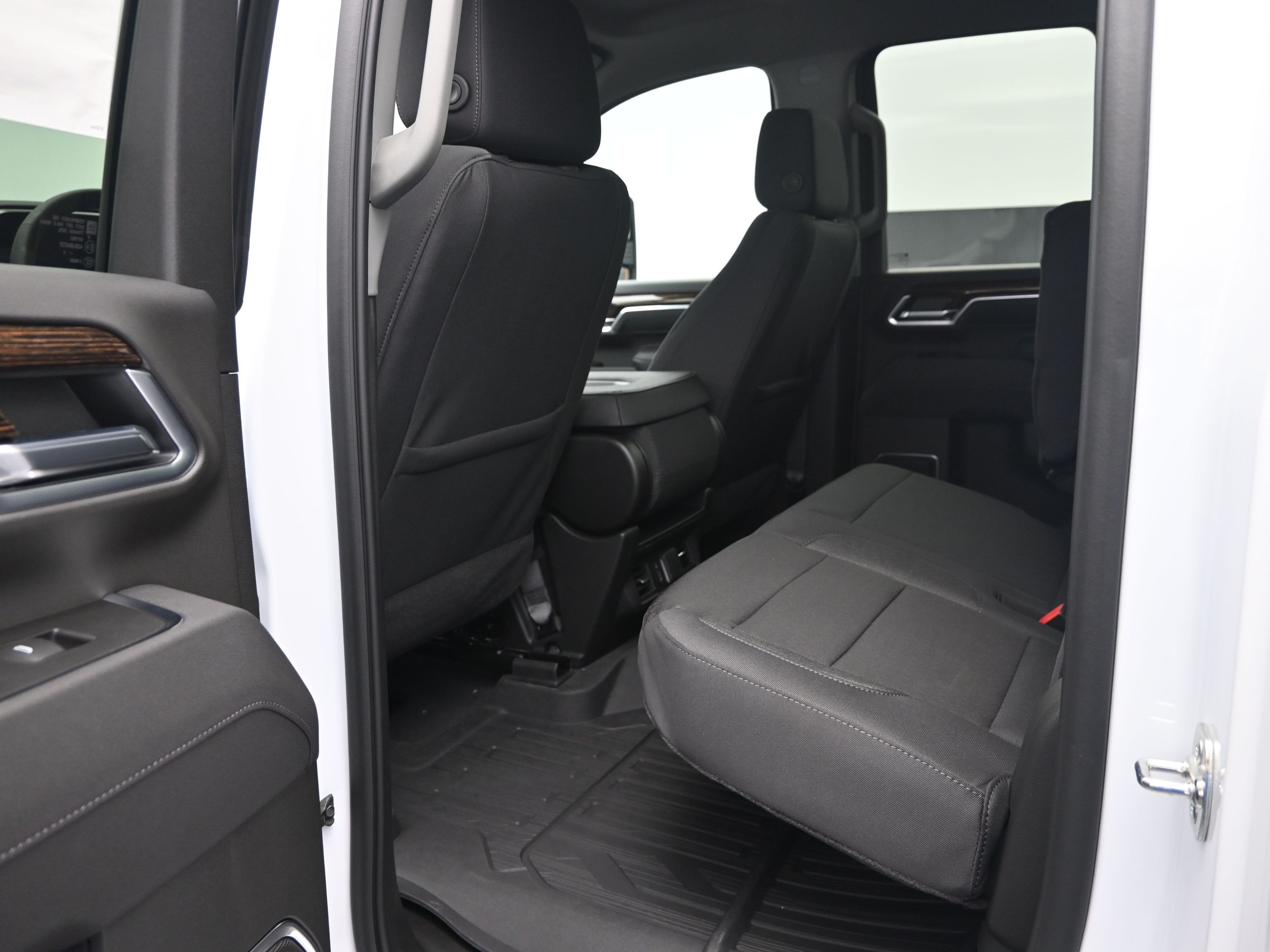 2026 Gmc Sierra HD SLE photo 4