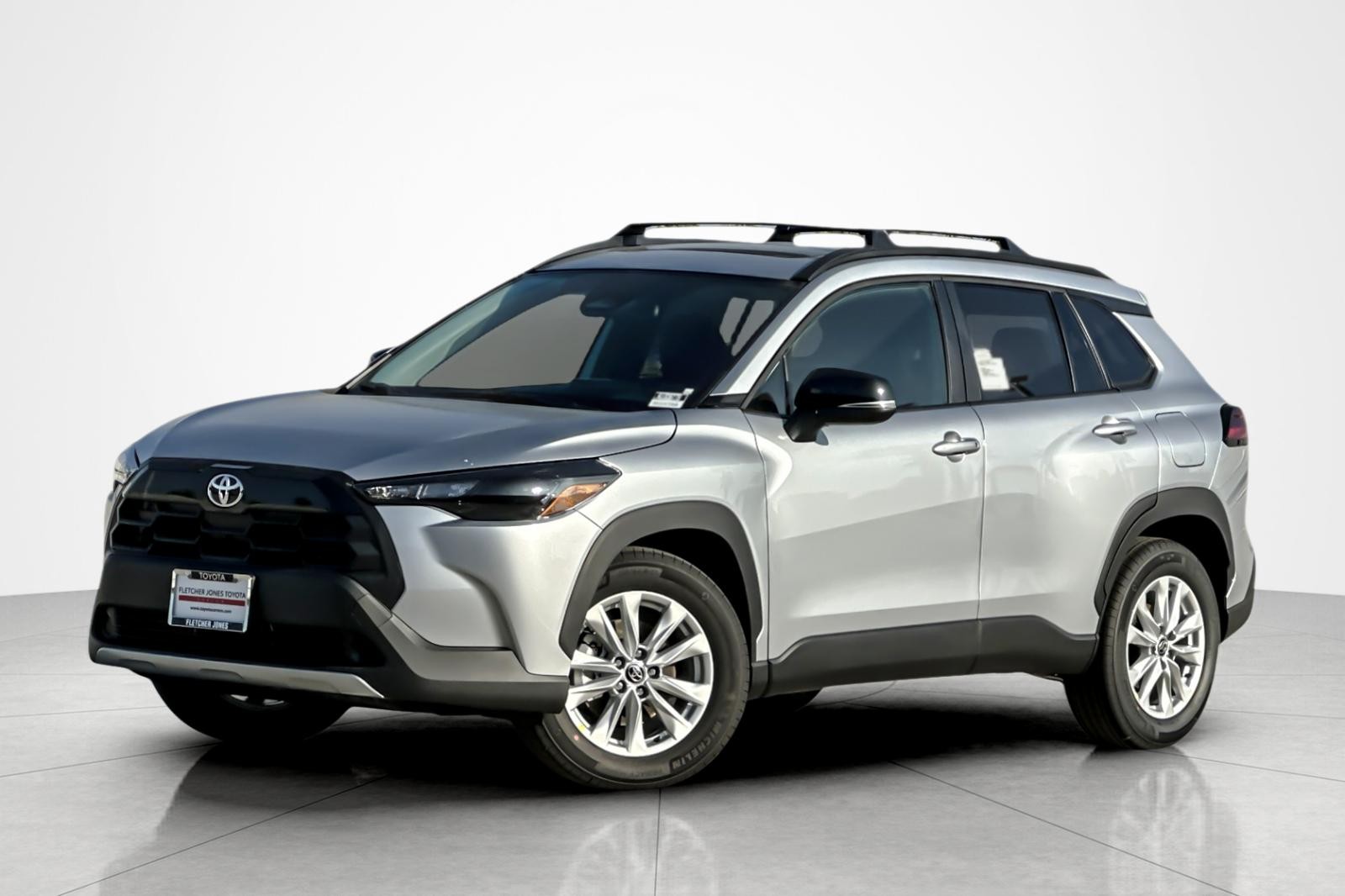 2026 Toyota Corolla Cross LE's photo