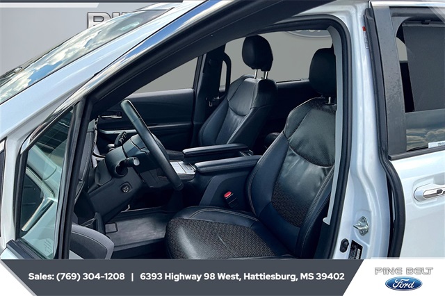 2023 Toyota Sienna XSE photo 15