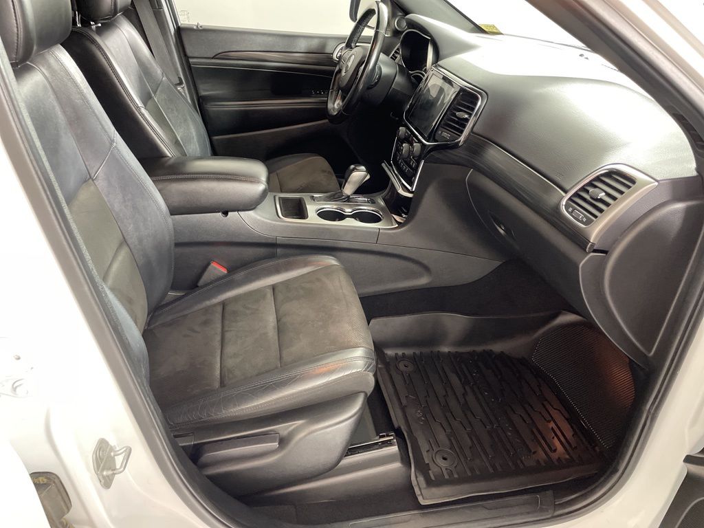 2020 Jeep Grand Cherokee Altitude photo 44