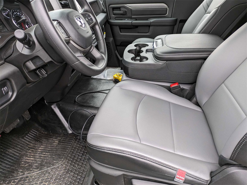 2024 Ram 3500 Tradesman photo 7