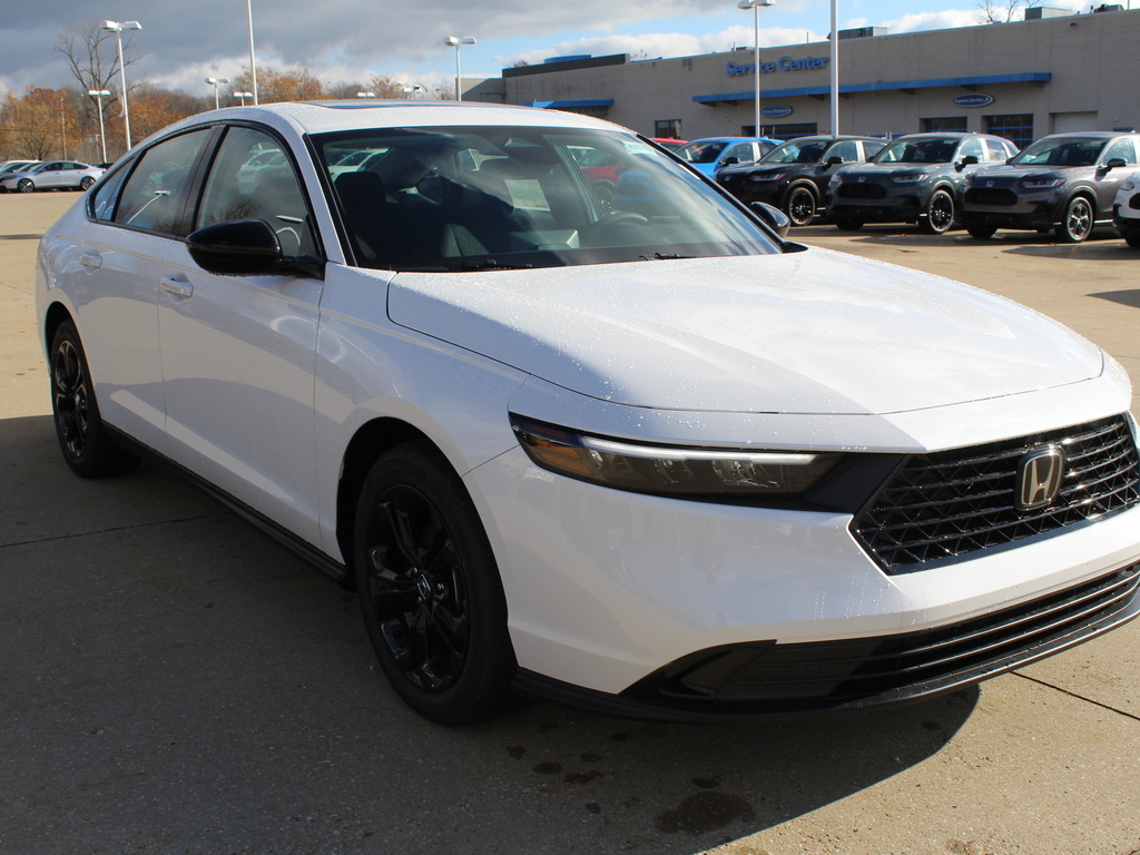 2025 Honda Accord SE photo 2