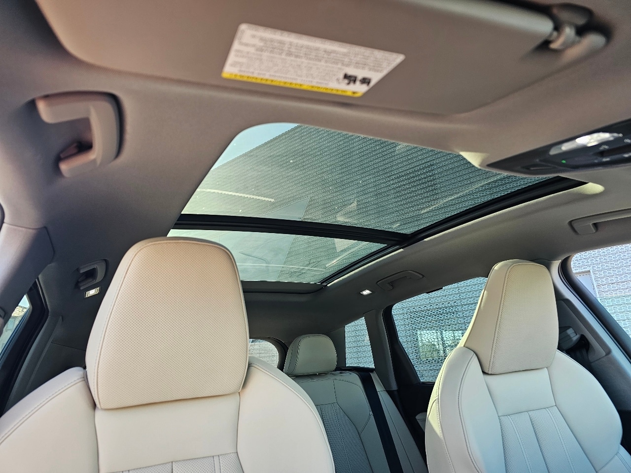 2025 Audi Q6 E-tron Premium Plus photo 3